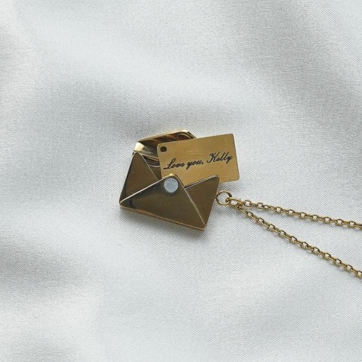 Collar personalizado Love Letter y caja de lujo Forever Rose