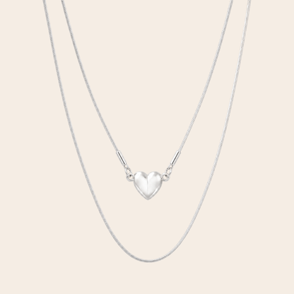 Collar con corazón magnético