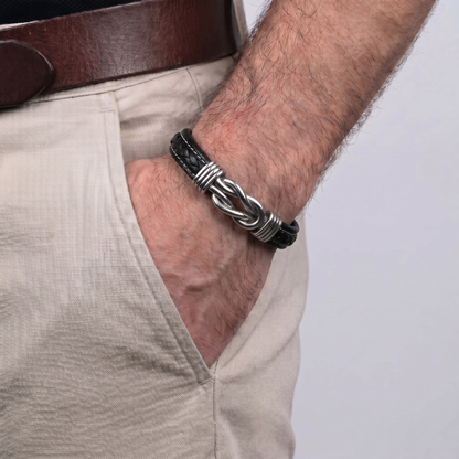 Pulsera con nudo infinito: para el hombre que nos mantiene unidos