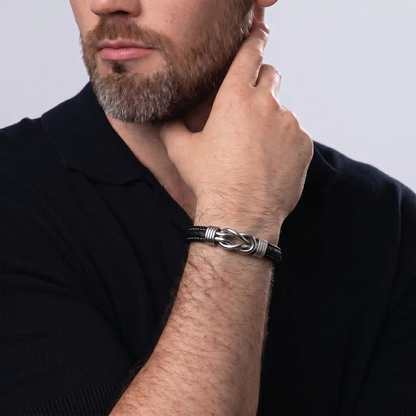 Pulsera con nudo infinito: para el hombre que nos mantiene unidos
