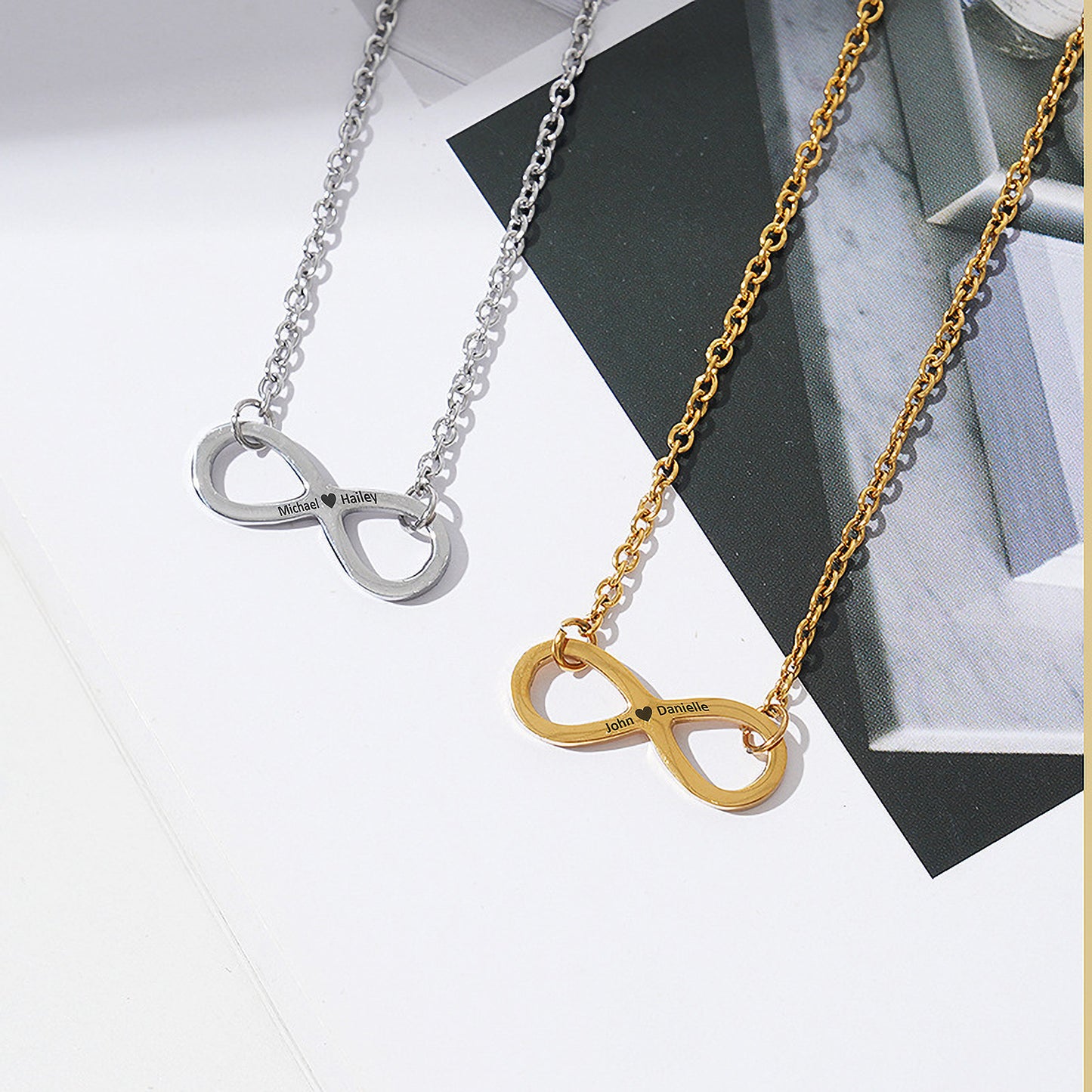 "Forever Connected" - Collar con grabado personalizado en lujosa caja LED